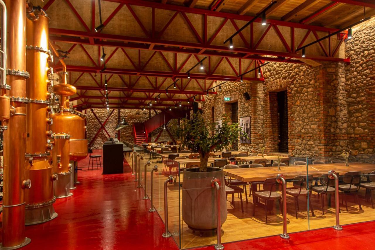 Melesin Distillery Leskovik Екстер'єр фото