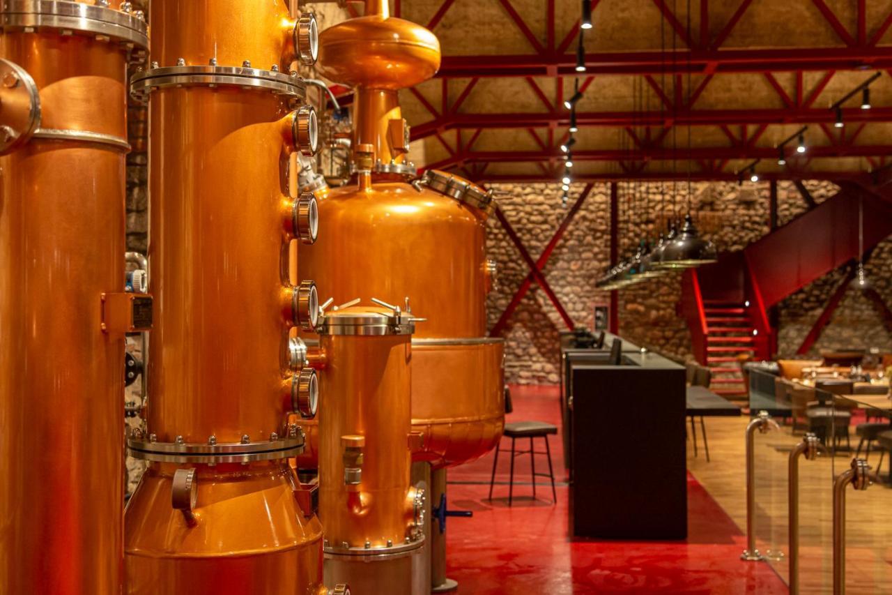 Melesin Distillery Leskovik Екстер'єр фото