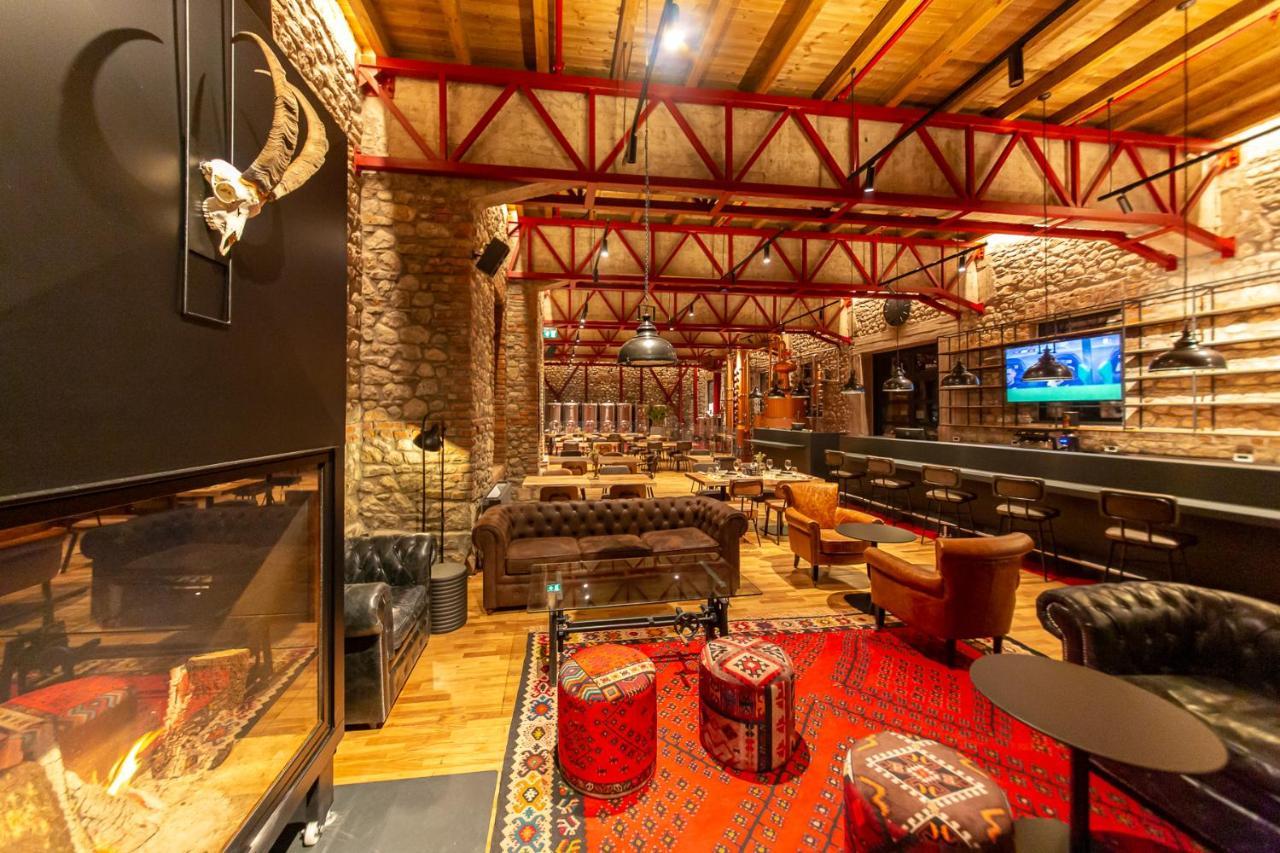 Melesin Distillery Leskovik Екстер'єр фото
