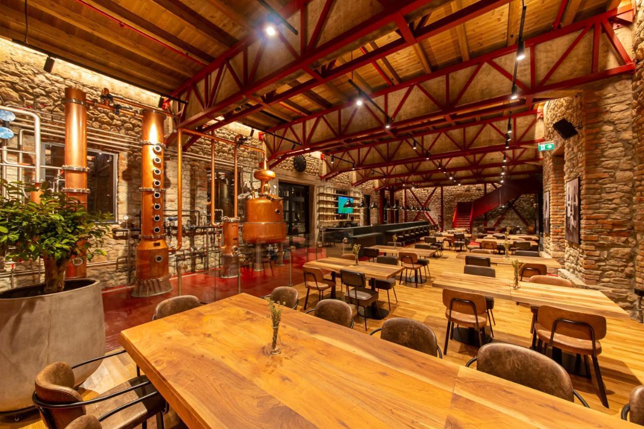 Melesin Distillery Leskovik Екстер'єр фото
