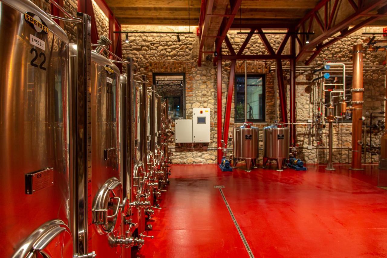 Melesin Distillery Leskovik Екстер'єр фото