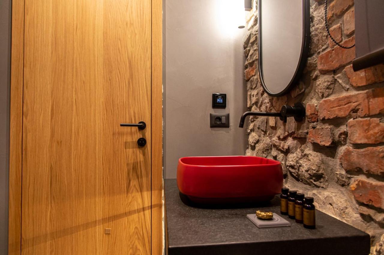 Melesin Distillery Leskovik Екстер'єр фото